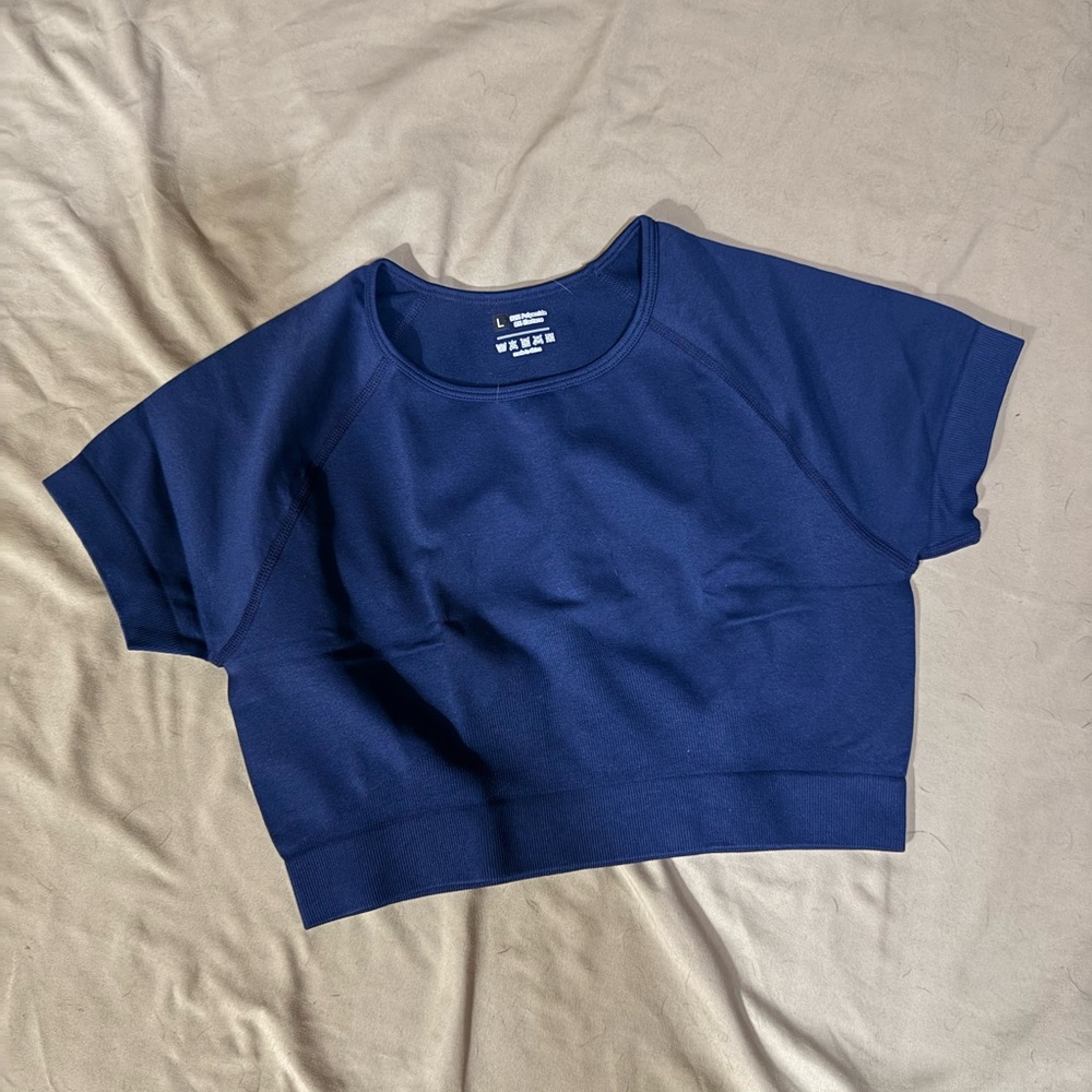 SHEIN Navy Blue Crop Top
